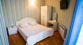 Гостиница  «Веснушка» Хоста Двухместный номер Делюкс с 1 кроватью или 2 отдельными кроватями-1